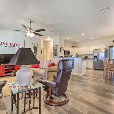 Canalside Crystal River Home With Dock And Kayaks Exterior photo