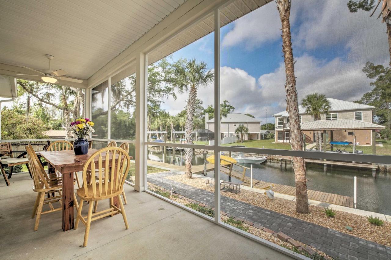 Canalside Crystal River Home With Dock And Kayaks Exterior photo